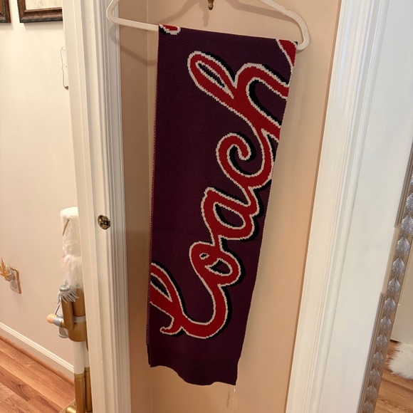 Coach CY038 Knit Scarf/Muffler